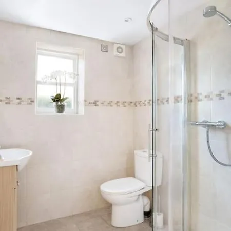 Entire Spacious - Harrogate