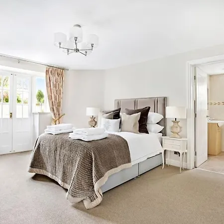 Entire Spacious - Apartment
